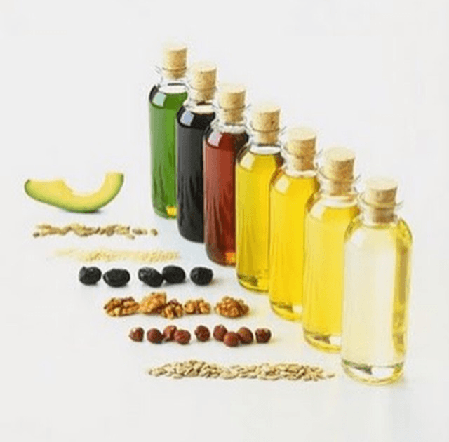2 DIY Recipes for Cleansing Your Skin with Oils